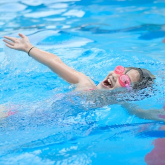 新学期が始まる前にスイミングで差をつけよう!